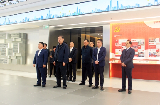 中共江西省委副书记、省长叶建春一行考察方大集团